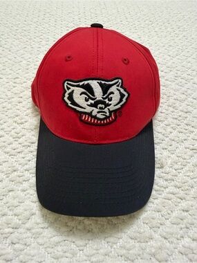 University of Wisconsin Badgers Outdoor Cap Adjustable Hat Size S/M